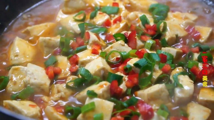 美食山东 试试豆腐这个家常做法,非常接地气,不煎不炸,上桌连汤汁都不剩!喜欢豆腐的朋友别错